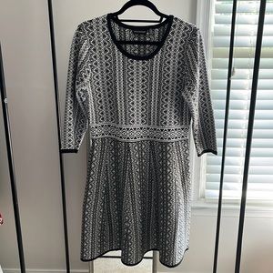 New Nina Leonard black and white dress size medium (no tags)